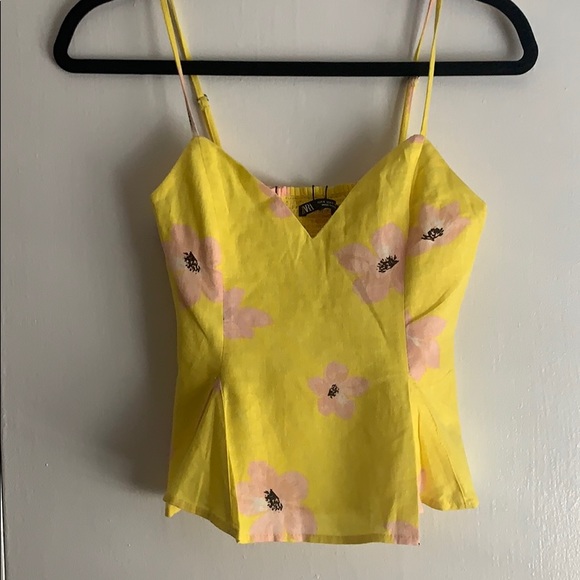 Zara Tops - Zara linen floral top